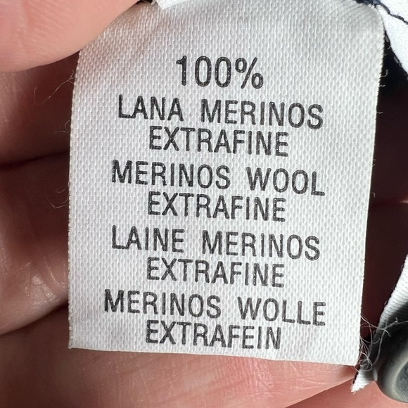 BELLWOOD 56 Fine Merino Wool Button Down V-Neck Sweater Vest Navy Blue - Picture 7 of 9